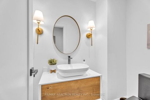 Photo 15 at 146 Arlington Avenue, Oakwood Village, Toronto