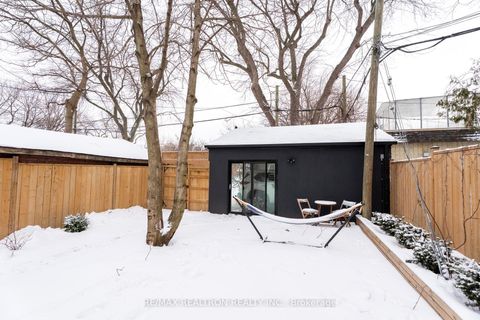 Photo 41 at 146 Arlington Avenue, Oakwood Village, Toronto