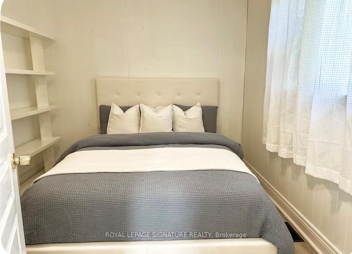 Photo 3 at 1119 Rebecca Street, WO West, Oakville