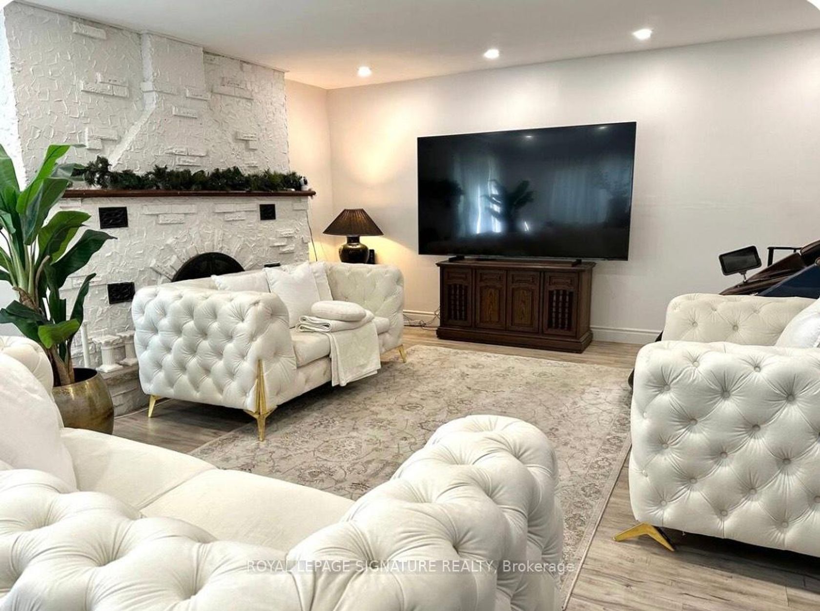 1119 Rebecca Street, WO West, Oakville 