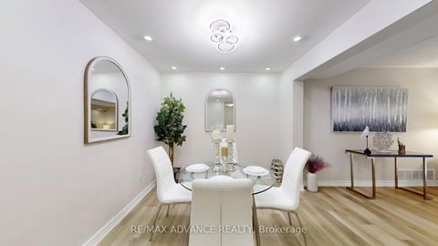 Photo 6 at 4 Frosty Meadoway, Hillcrest Village, Toronto