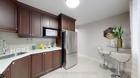 Photo 8 at 4 Frosty Meadoway, Hillcrest Village, Toronto