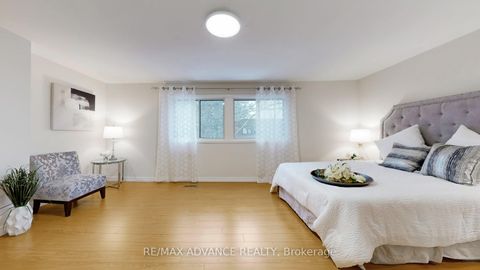 Photo 18 at 4 Frosty Meadoway, Hillcrest Village, Toronto