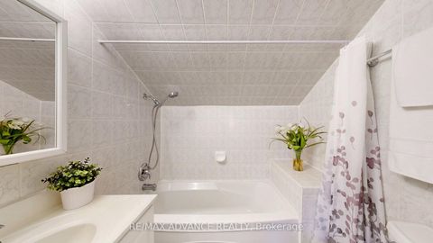 Photo 21 at 4 Frosty Meadoway, Hillcrest Village, Toronto