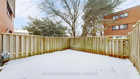 Photo 27 at 4 Frosty Meadoway, Hillcrest Village, Toronto