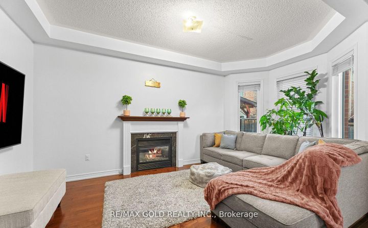 Photo 15 at 7 Gardenbrooke Trail, Bram East, Brampton