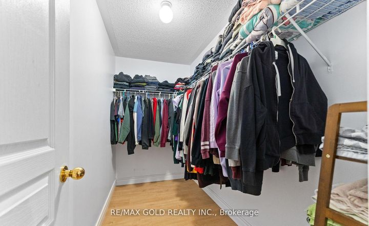 Photo 23 at 7 Gardenbrooke Trail, Bram East, Brampton