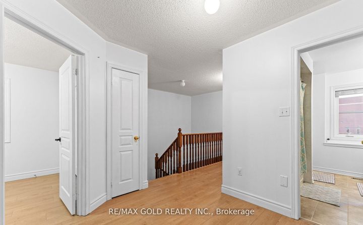 Photo 24 at 7 Gardenbrooke Trail, Bram East, Brampton