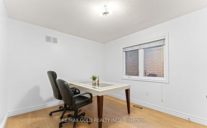 Photo 26 at 7 Gardenbrooke Trail, Bram East, Brampton