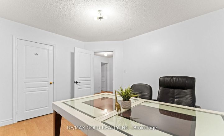 Photo 27 at 7 Gardenbrooke Trail, Bram East, Brampton