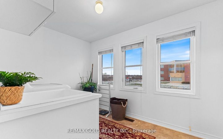 Photo 34 at 7 Gardenbrooke Trail, Bram East, Brampton