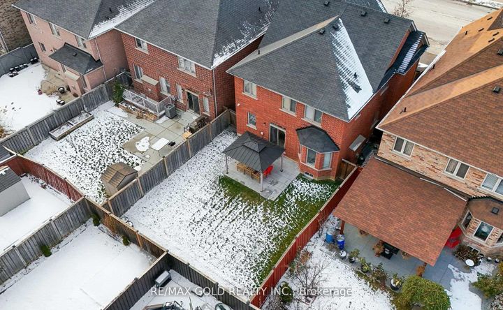 Photo 40 at 7 Gardenbrooke Trail, Bram East, Brampton