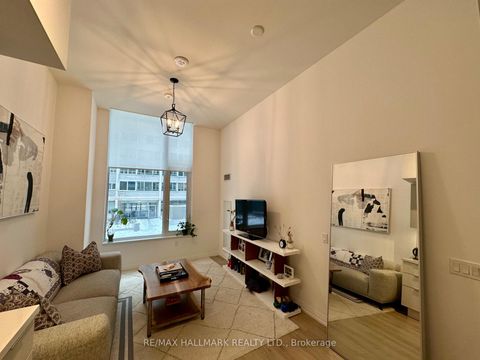 Photo 4 at 214 - 50 Dunfield Avenue, Mount Pleasant West, Toronto