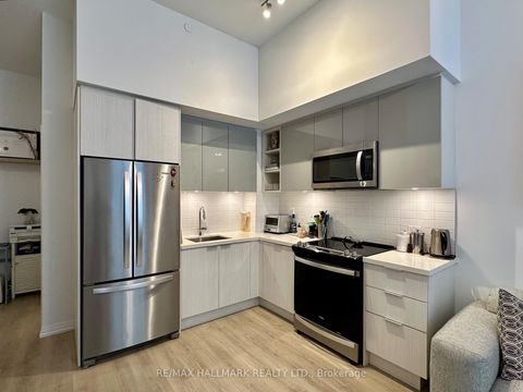 Photo 7 at 214 - 50 Dunfield Avenue, Mount Pleasant West, Toronto