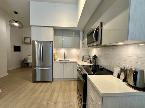 Photo 8 at 214 - 50 Dunfield Avenue, Mount Pleasant West, Toronto