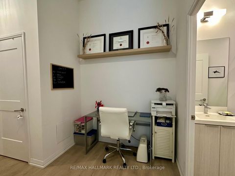 Photo 13 at 214 - 50 Dunfield Avenue, Mount Pleasant West, Toronto