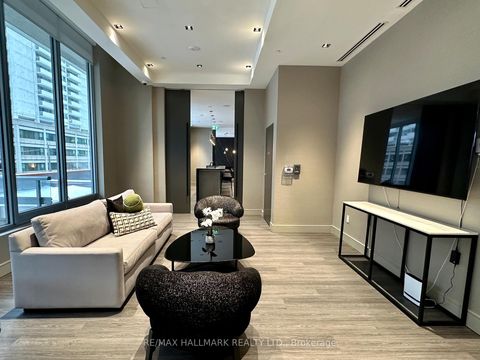 Photo 22 at 214 - 50 Dunfield Avenue, Mount Pleasant West, Toronto