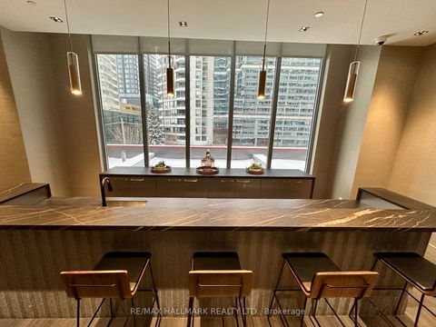 Photo 24 at 214 - 50 Dunfield Avenue, Mount Pleasant West, Toronto