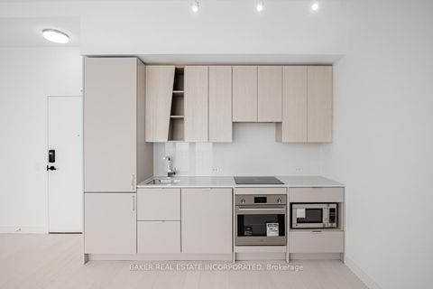 Photo 7 at 6012 - 3883 Quartz Road, City Centre, Mississauga