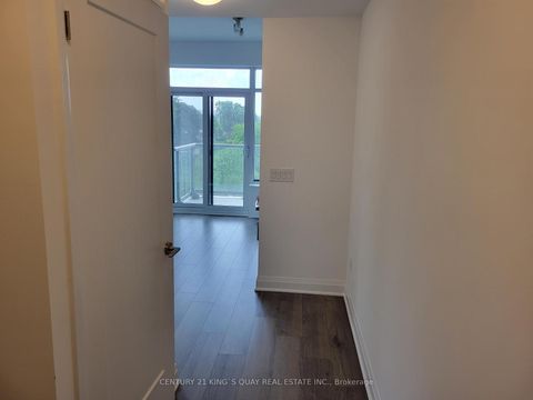 Photo 2 at 220 - 3220 Sheppard Avenue E, Sullivan, Toronto