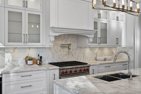 Photo 13 at 210 Willowdale Avenue, Willowdale East, Toronto