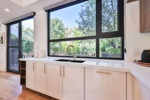 Photo 14 at 431 Sandlewood Road, WO West, Oakville