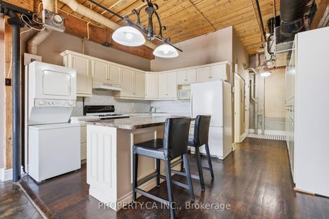 Photo 4 at 405 - 426 Queen Street E, Moss Park, Toronto