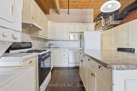 Photo 5 at 405 - 426 Queen Street E, Moss Park, Toronto