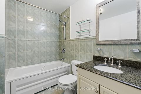 Photo 15 at 405 - 426 Queen Street E, Moss Park, Toronto