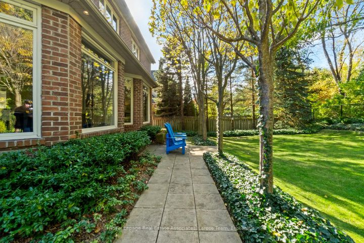 Photo 46 at 562 Gladwyne Court, Lorne Park, Mississauga