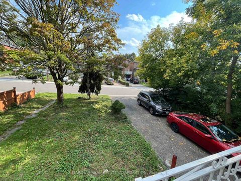 Photo 7 at 14 Cardell Avenue, Pelmo Park W4, Toronto