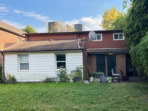 Photo 18 at 14 Cardell Avenue, Pelmo Park W4, Toronto