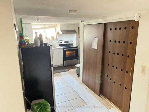 Photo 19 at 14 Cardell Avenue, Pelmo Park W4, Toronto