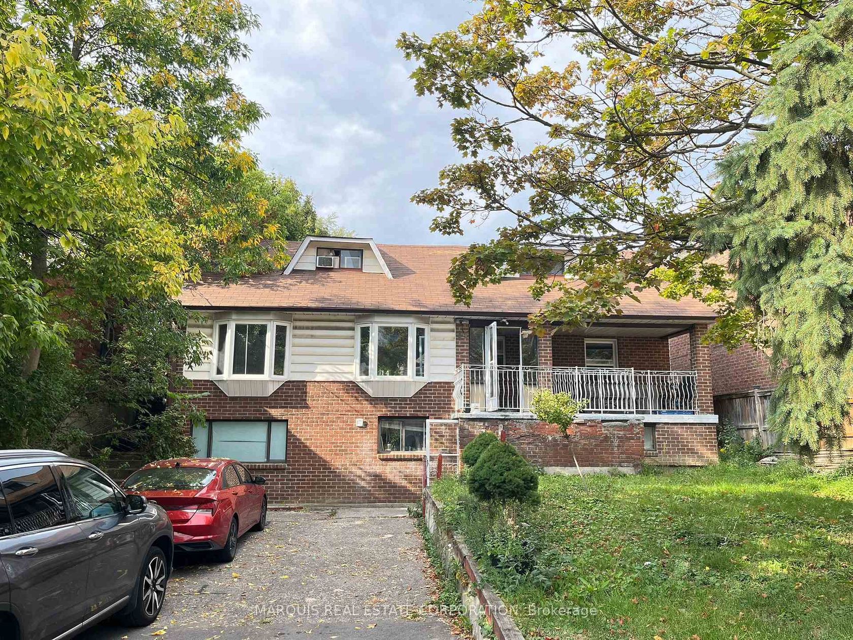 14 Cardell Avenue, Pelmo Park W4, Toronto 