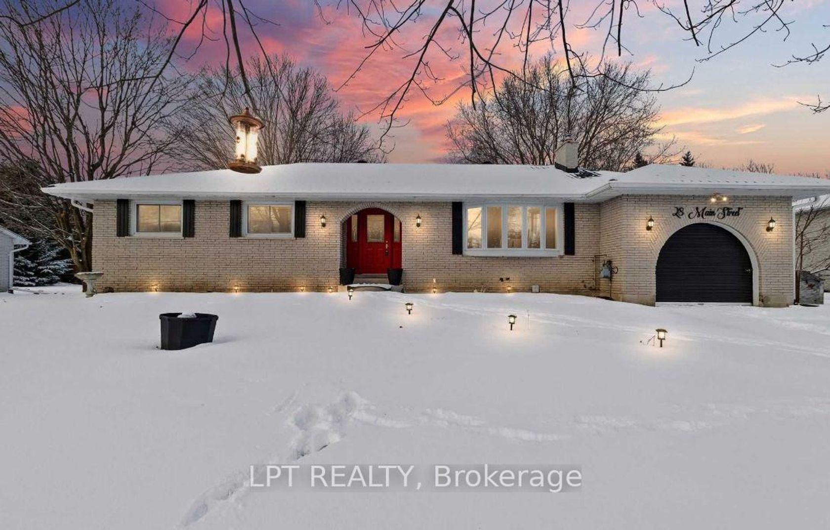 28 Main Street, Pefferlaw, Georgina photo number 2