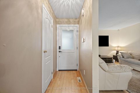 Photo 3 at 23 Riviera Drive W, Glen Shields, Vaughan