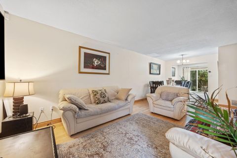 Photo 7 at 23 Riviera Drive W, Glen Shields, Vaughan