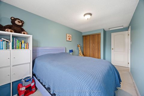 Photo 22 at 23 Riviera Drive W, Glen Shields, Vaughan