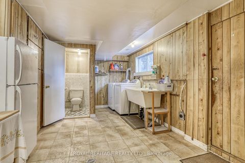 Photo 27 at 31 Purpledusk Trail, Morningside, Toronto