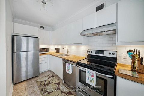 Photo 9 at 201 - 60 Kippendavie Avenue, The Beaches, Toronto