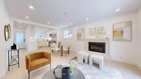 Photo 6 at 3 Davidson Road, Aurora Highlands, Aurora