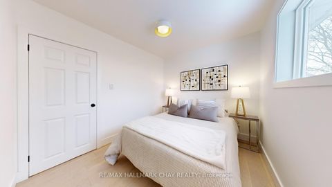 Photo 14 at 3 Davidson Road, Aurora Highlands, Aurora