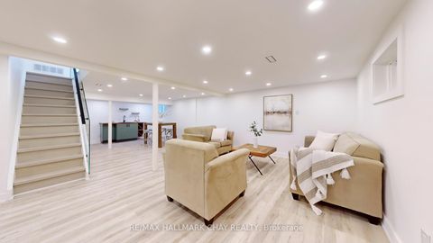 Photo 18 at 3 Davidson Road, Aurora Highlands, Aurora