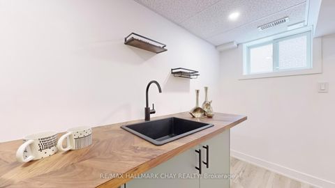 Photo 21 at 3 Davidson Road, Aurora Highlands, Aurora