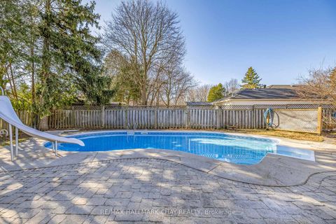 Photo 33 at 3 Davidson Road, Aurora Highlands, Aurora