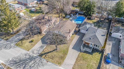 Photo 37 at 3 Davidson Road, Aurora Highlands, Aurora