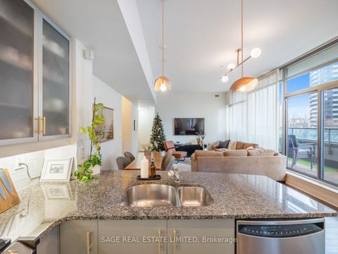 Photo 14 at 608 - 21 Scollard Street, Annex, Toronto