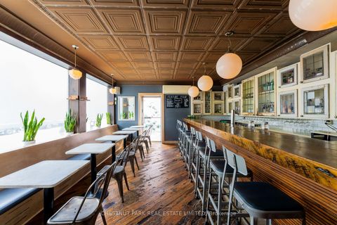 Photo 1 at 923 Dundas Street W, Bellwoods, Toronto