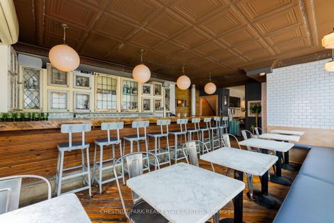 Photo 3 at 923 Dundas Street W, Bellwoods, Toronto