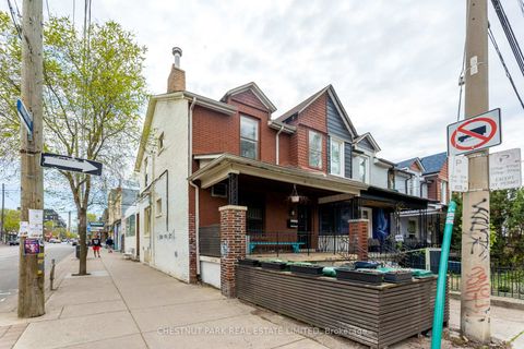 Photo 12 at 923 Dundas Street W, Bellwoods, Toronto